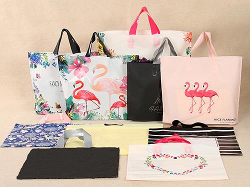 服装袋的材质演进与可持续创新之路