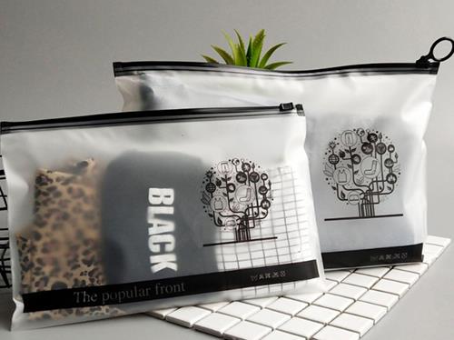 包装袋：现代消费生态中的可持续创新与设计革命